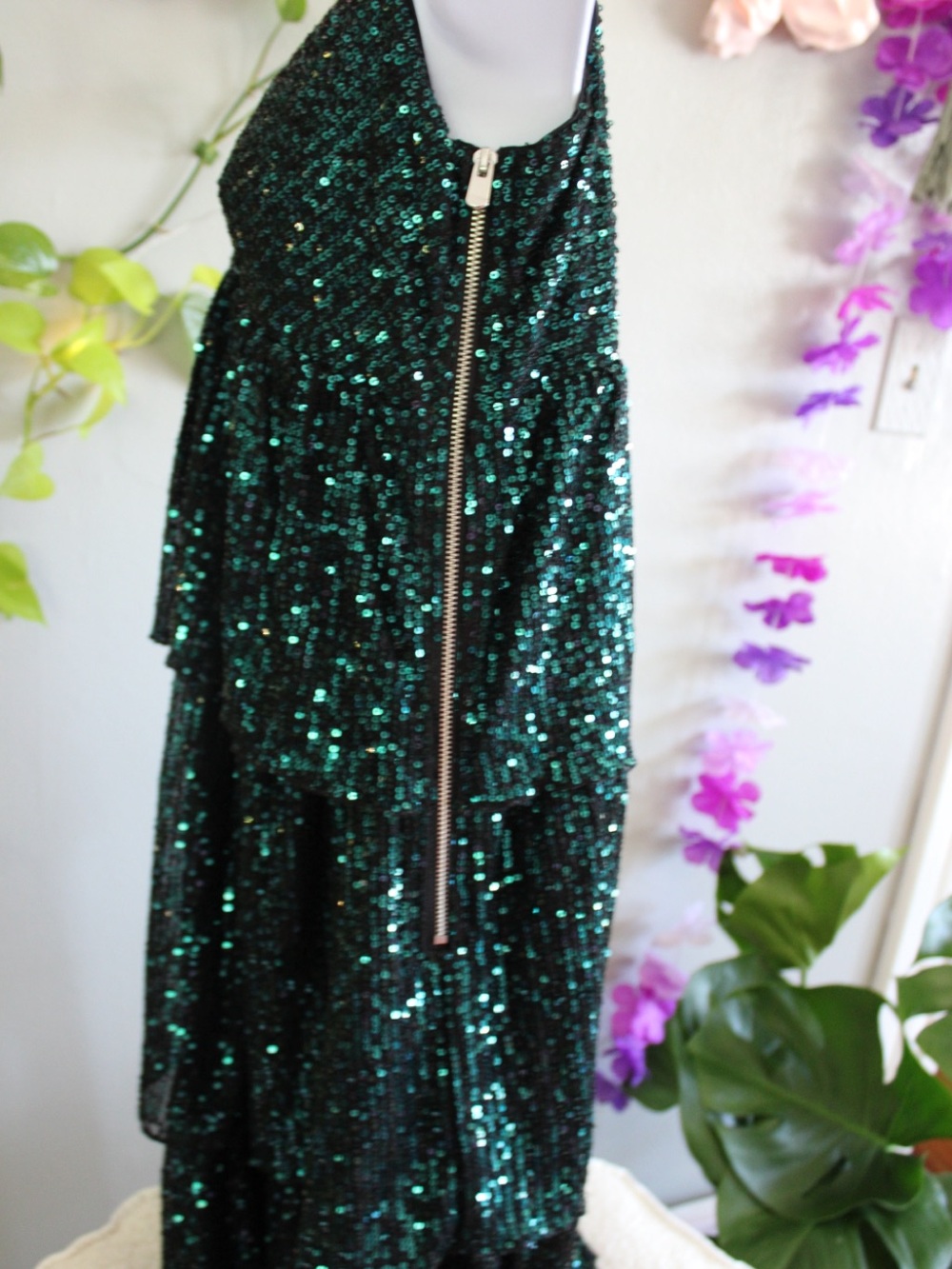 Saylor Emerald Green Sequin Tiered Maxi Dress Size Small - Picture 6 of 12